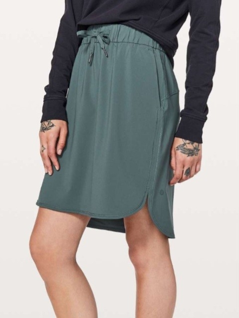Lululemon Gravity Green On The Fly Skirt